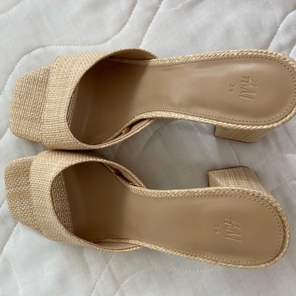 Tan H&M heels size 8 - Picture 3 of 4